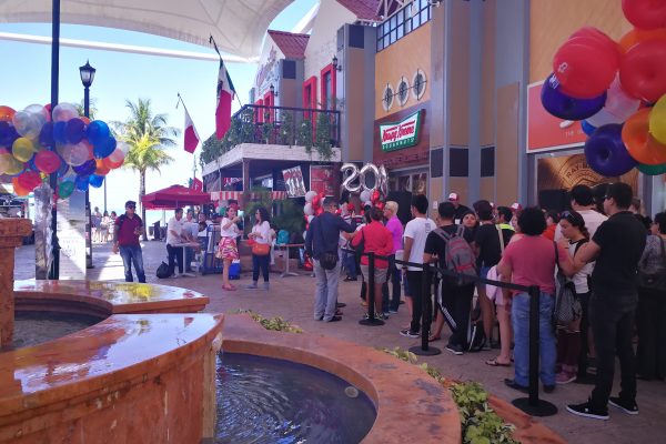 Inauguración Krispy Kreme La Isla Cancun 6